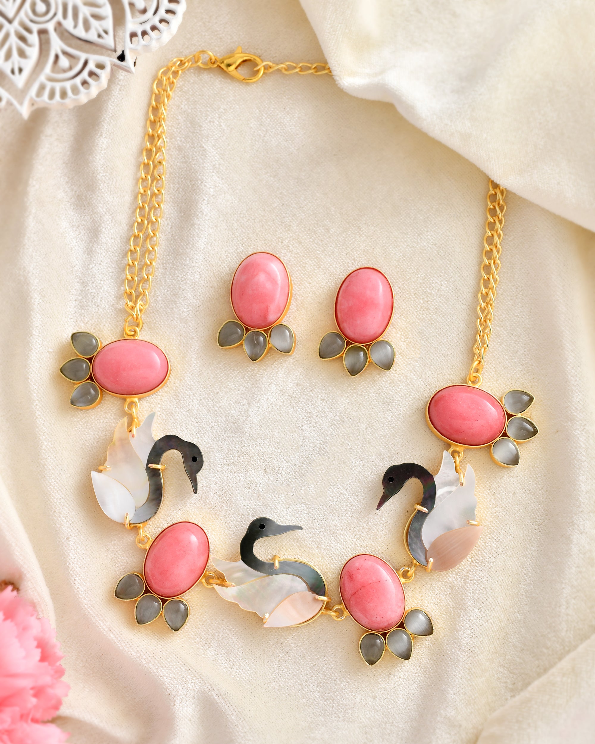 Glimmer Pink Mother of Pearls Necklace Set with Earrings